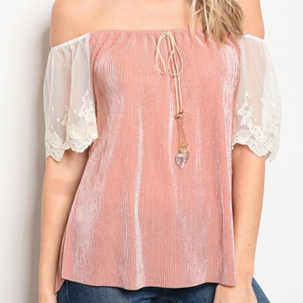 🎉HP🎉PINK & IVORY OFF SHOULDER TOP - Picture 3 of 7